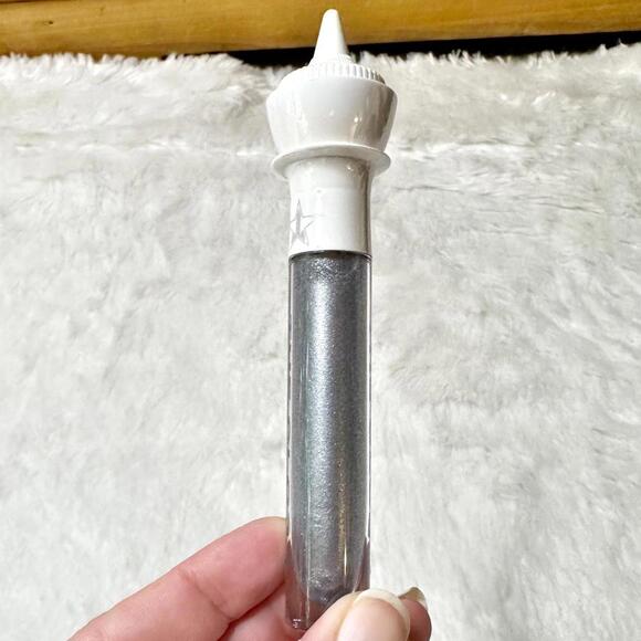 NIB Jeffree Star The Gloss Funeral Parlour Lip Gloss 4.5ml - Picture 5 of 8